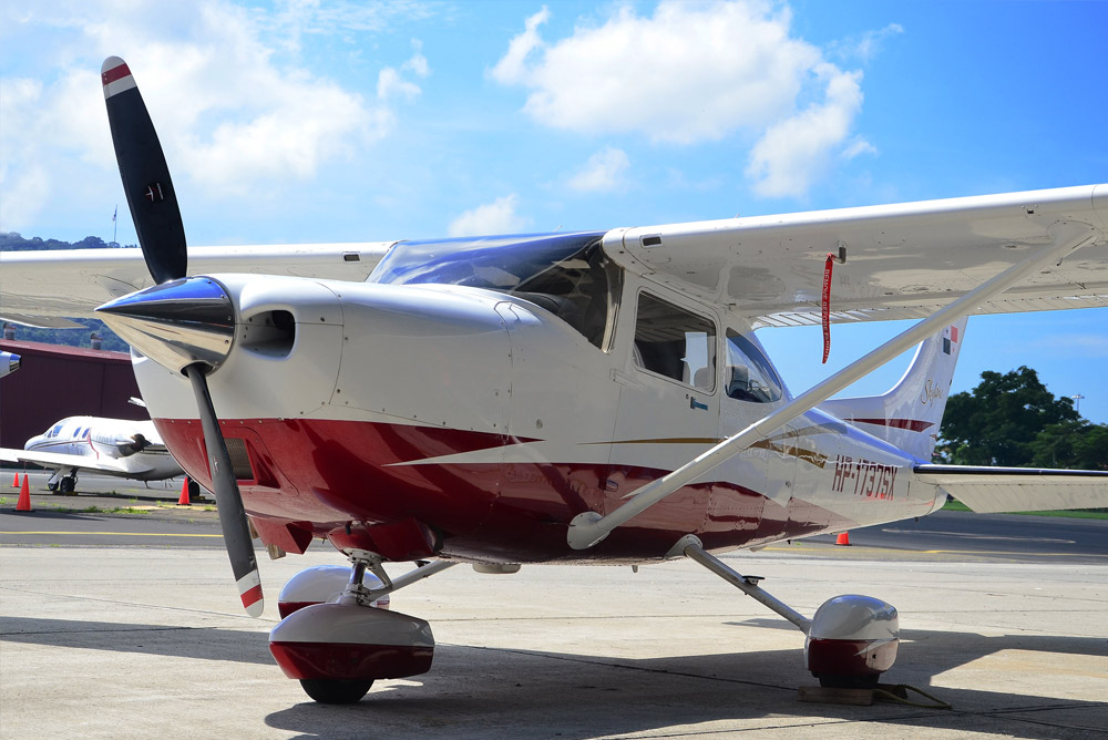 Cessna 182 S